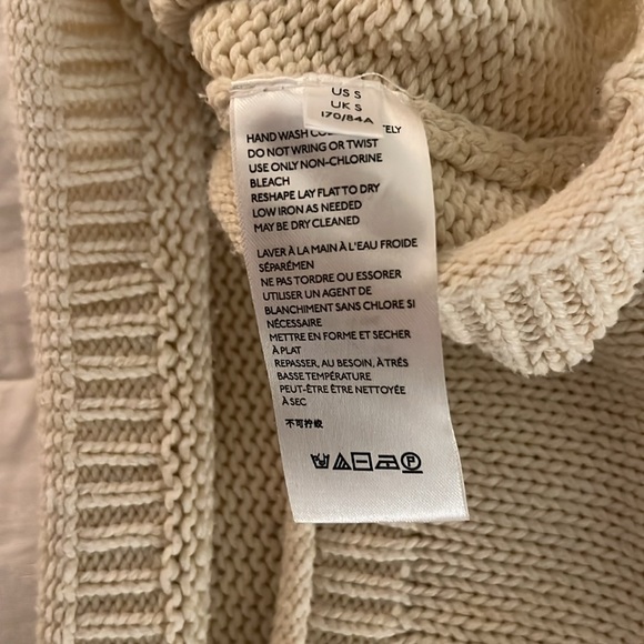 Urban Outfitters pocket sweater - Picture 6 of 6